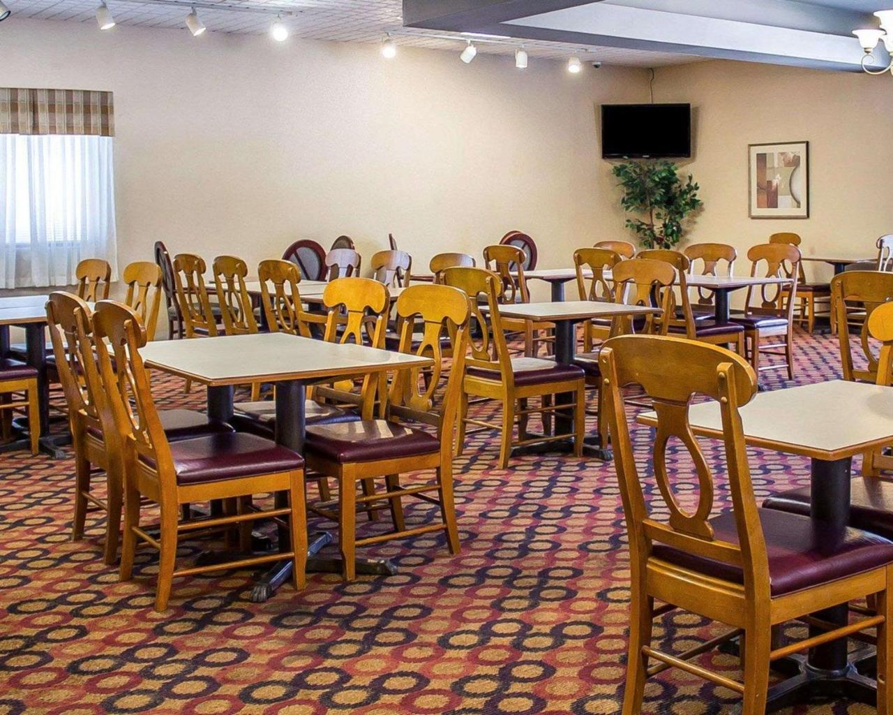 Wilkes-Barre Inn & Suites Bagian luar foto